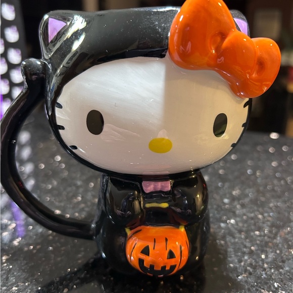 New Blue Sky Sanrio Hello Kitty with pumpkin halloween mug - Picture 7 of 13